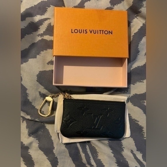 Louis Vuitton Key Pouch - Picture 1 of 7